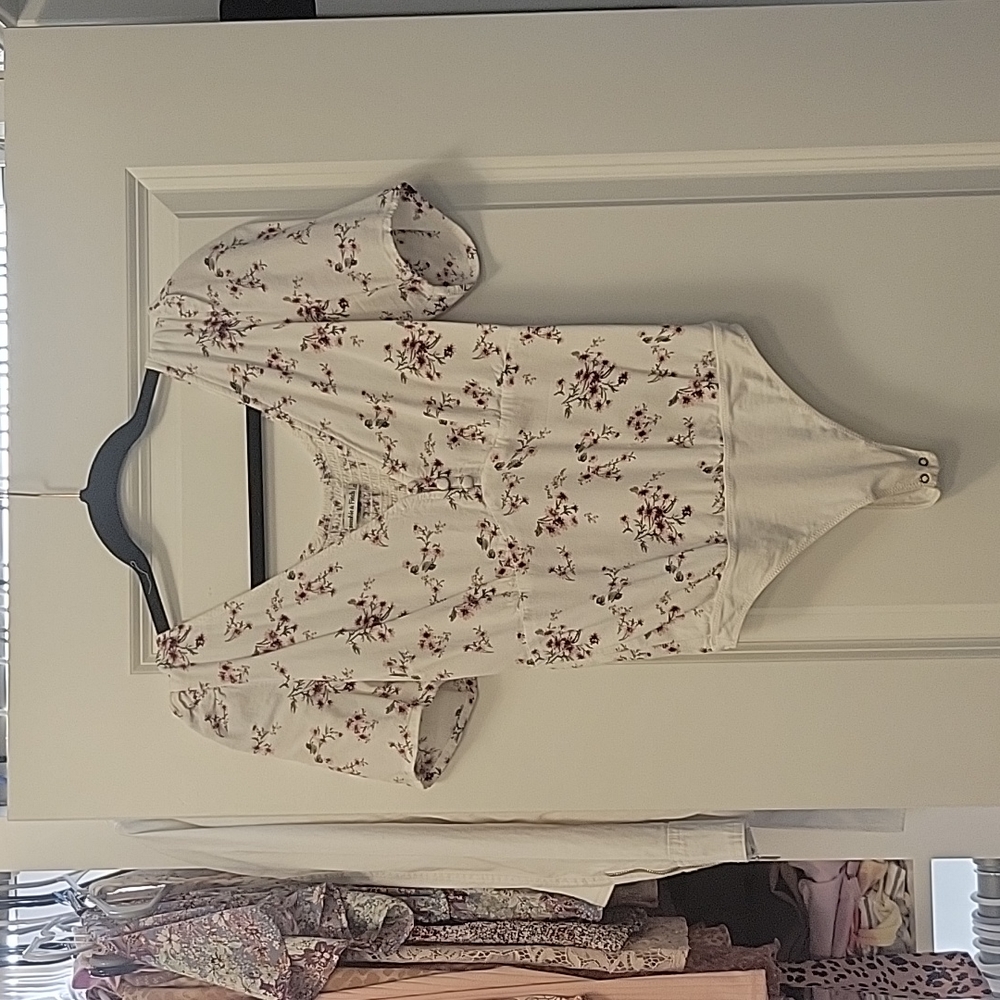 Abercrombie white floral bodysuit